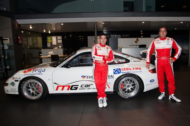 009 exposicion porsche 018